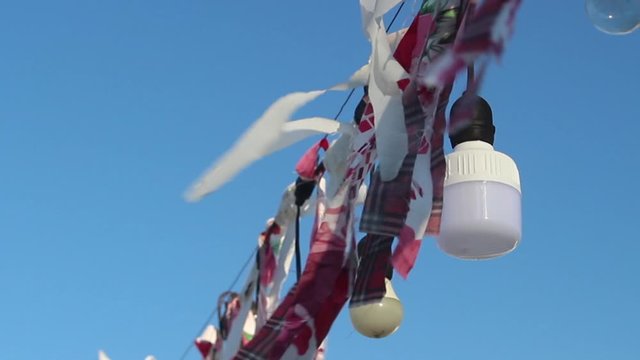 Decorative flags and lamps Movement.