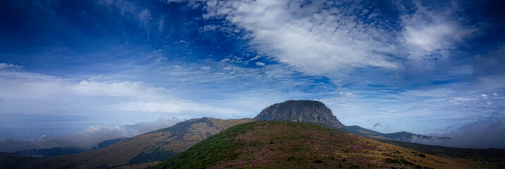 한라산 영실코스 윗세오름 파란 하늘 흰 구름 풍경 자연