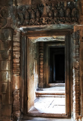 Fototapeta na wymiar majestic temple of Banteay Srey