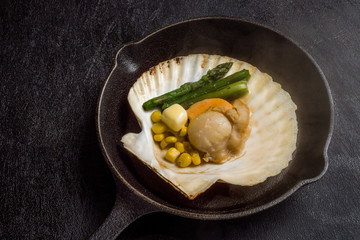 ほたて貝のグリル　Common fresh scallop butter grilled