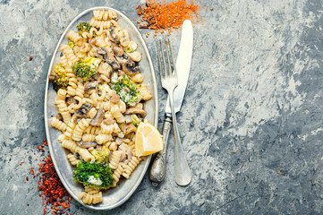 Broccoli pasta in tray