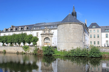 Fototapeta na wymiar River Blavet in Pontivy, France 