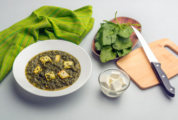 Palak Paneer / Spinach Cottage Cheese Curry