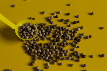 White pepper granules