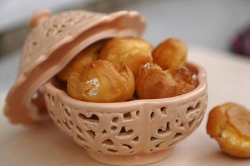 Buckwheat eclairs with cream