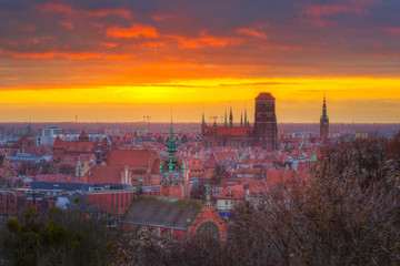 Fototapeta na wymiar Beautiful cityscape of Gdansk with old town at sunrise, Poland.