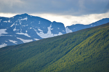 Hiking and backpacking in the valley of the highest Swedish mountains. Nikkaluoakta and Kebnekaise valley