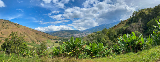 Fototapeta na wymiar Sunny day at Bocono mountains, Trujillo State. Venezuela