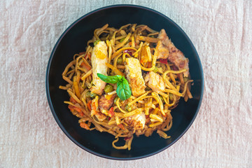 Vegetable noodles with chicken meat preparation