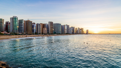 Obraz premium sunset on the edge of Fortaleza Brazil