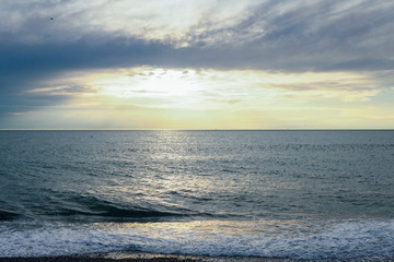 Obraz premium landscape evening sea and sky with clouds