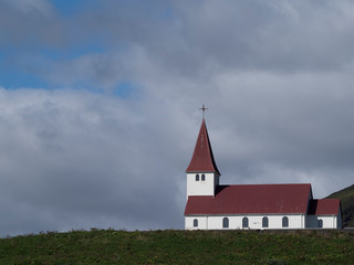 Fototapeta na wymiar Eglise de Vik en Islande