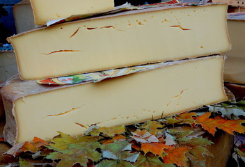 Bruges - formaggi al mercatino