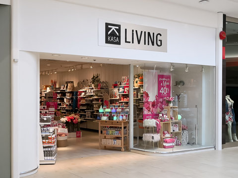 shoe stores hillcrest mall