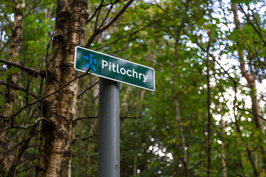 Signs marking footpaths in Scotland