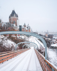 Fototapeta premium Toboggan slide in Old town of Quebec Canada. Can see the Chateau frontenac in background 