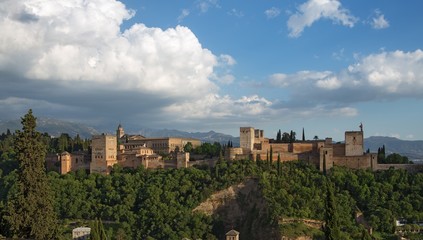 Fototapeta na wymiar View to Alhambra from Mirador de San Nicolas