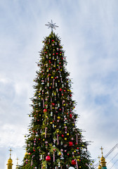 Fototapeta premium The main Christmas tree on Sofievskaya Square, Kiev, Ukraine,