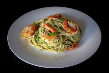 King prawns and pesto sauce with spaghetti