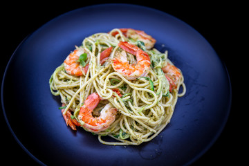 King prawns and pesto sauce with spaghetti