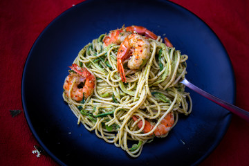 King prawns and pesto sauce with spaghetti