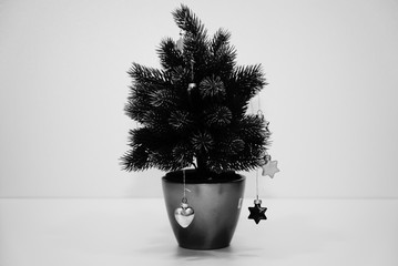 Mini Weihnachtsbaum in schwarz/weiß