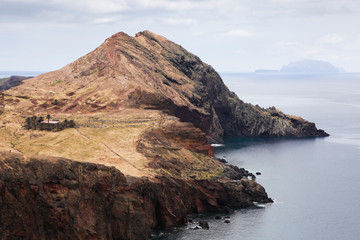Fototapeta na wymiar The Atlantic coast with cliffs at Madeira