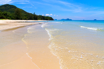 Beach and bright water at Tungsang bay