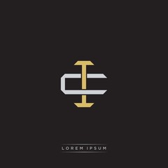 IC Initial letter overlapping interlock logo monogram line art style