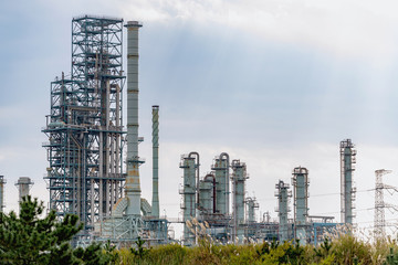 Fototapeta premium 石油精製所の風景