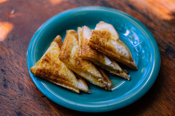 Hot sandwiches like blue plates.