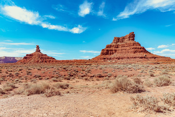 Fototapeta premium Road trip in the Valley of the gods