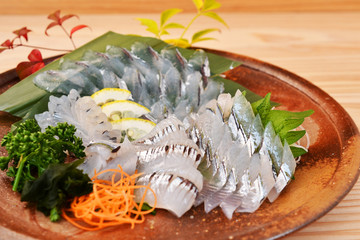 サヨリと日本酒でコップ酒