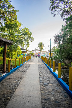 paisaje de puente,  camino y entrada a tilapa san marcos