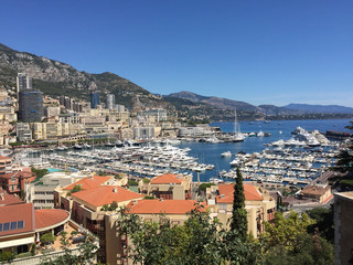 Blick über Monaco bei Sonnenschein