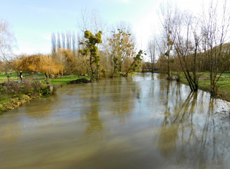 L'Yèvre en crue en hiver à Bourges