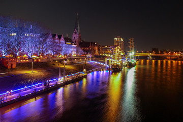 Fototapeta na wymiar Weser Ufer bei Nacht4