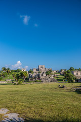 Fototapeta na wymiar ruins of tulum mexico