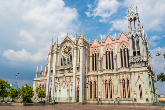 Templo Expiatorio del Sagrado Coraz&oacute;n Leon Guanajuato