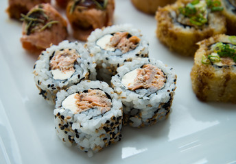 salmon uramaki japanese food, asian food, japanese cuisine