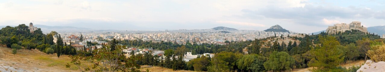 Fototapeta na wymiar panoramic view of Athens, Greece
