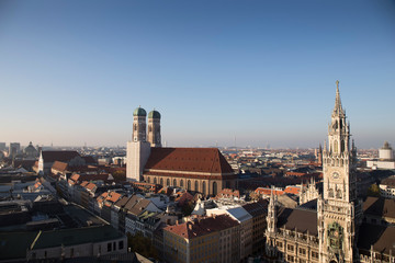 Fototapeta na wymiar Munich Cathedral in the blue sky