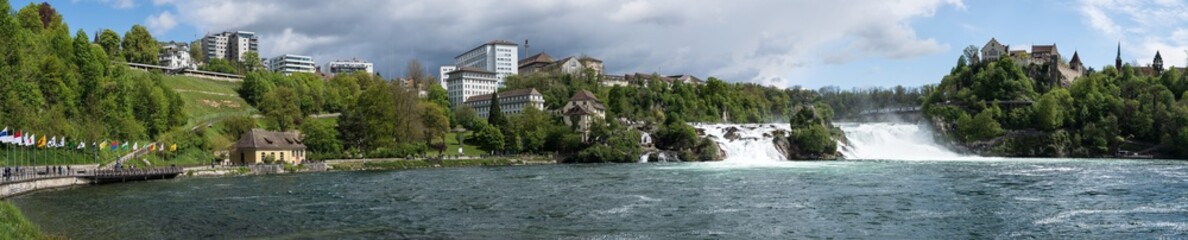 Fototapeta na wymiar Rheinfall von Schaffhausen, Schweiz
