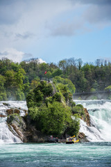 Fototapeta premium Rheinfall von Schaffhausen, Schweiz
