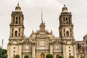 Fototapeta na wymiar Mexico City Metropolitan Cathedral, the oldest and largest cathedral in all Latin America