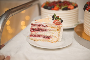 Newlyweds cut birthday cake 2178.