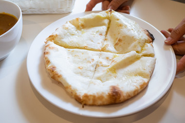 インドカレー チーズナン