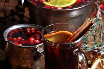 Red wine mulled wine with cinnamon and orange