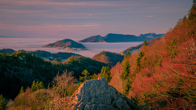 Sonnenaufgang &uuml;ber dem Nebelmeer, Blechenflue