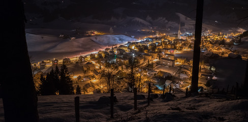 Escholzmatt im Winter in der Nacht